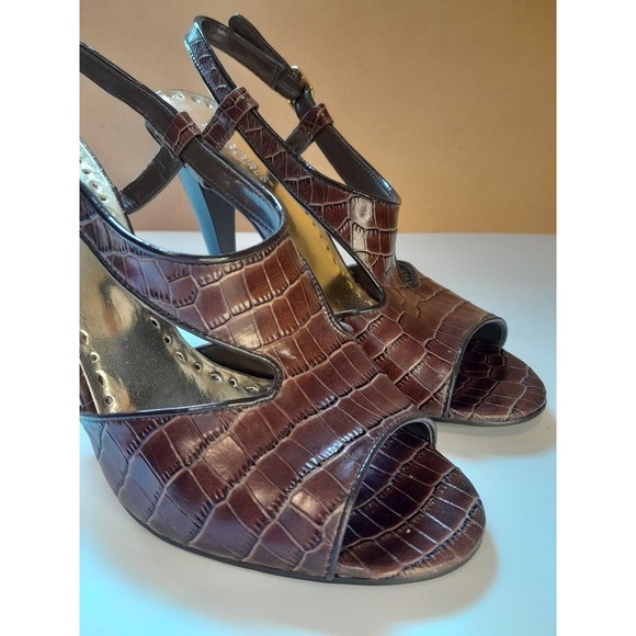 BCBG Girls Size 8.5 Azria Croc-Embossed Brown Leather Slingback Heels - Picture 2 of 13